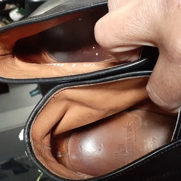 ALLEN EDMONDS SHOES