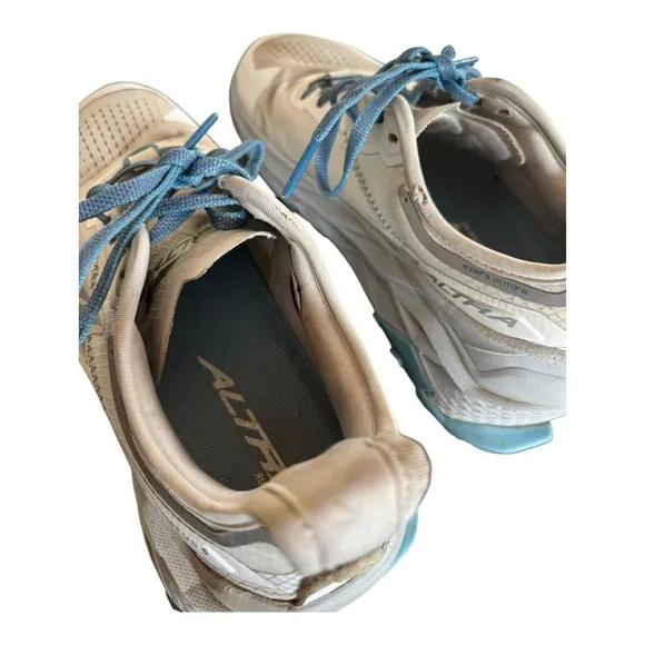 ALTRA WOMEN'S OLYMPUS 5 trails running SKU: AL0A7R74140 Size 9.5