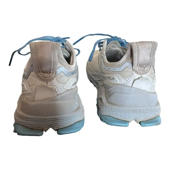 ALTRA WOMEN'S OLYMPUS 5 trails running SKU: AL0A7R74140 Size 9.5