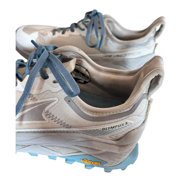 ALTRA WOMEN'S OLYMPUS 5 trails running SKU: AL0A7R74140 Size 9.5