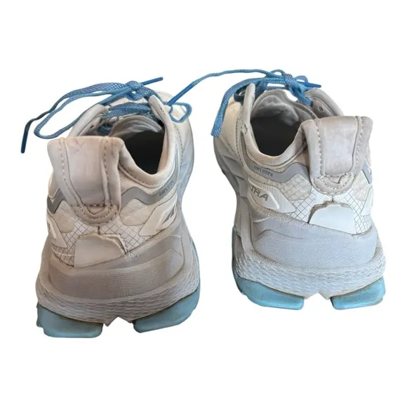ALTRA WOMEN'S OLYMPUS 5 trails running SKU: AL0A7R74140 Size 9.5