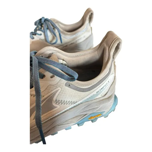 ALTRA WOMEN'S OLYMPUS 5 trails running SKU: AL0A7R74140 Size 9.5