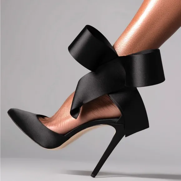 Aminah Abdul Jillil Black Suede Bow Pump, Sz 8