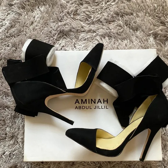 Aminah Abdul Jillil Black Suede Bow Pump, Sz 8