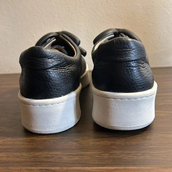 An Hour and a Shower Knot Sneakers Black Size 39 \ 8.5