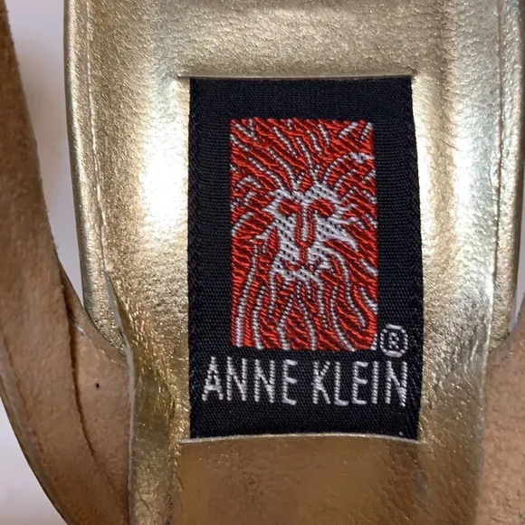 ANNE KLEIN GOLD FOIL LEATHER Heels SHOES MADE IN ITALY LEATHER SZ 6 METALLIC