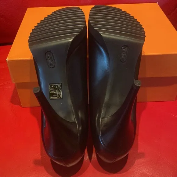 Anyi Lu Signature Firenze Sexy Extra Light Black Red Gold Leather Lining Shoes