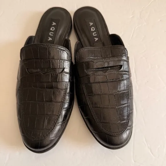 Aqua Women's Black mule slide size 5