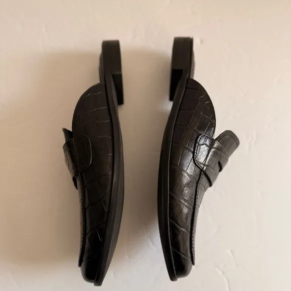 Aqua Women's Black mule slide size 5