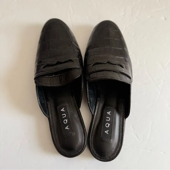 Aqua Women's Black mule slide size 5