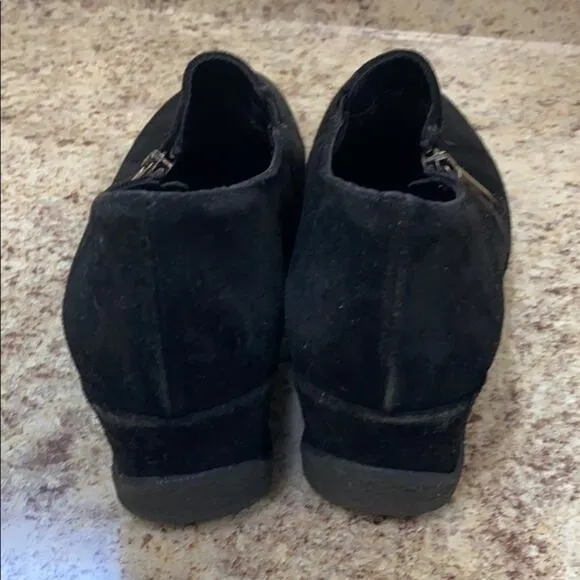 Aquatalia black suede flat size 7 1/2 shoes