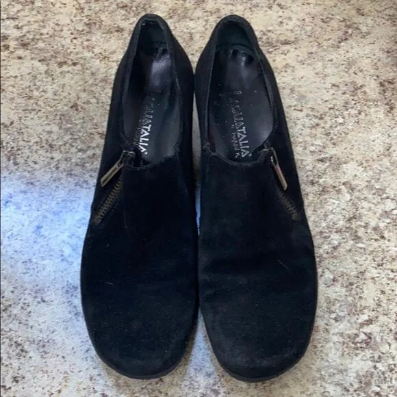 Aquatalia black suede flat size 7 1/2 shoes