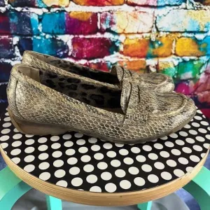 Aquatalia Snakeskin flats loafers slip on shoes Size 8 Made in Italy