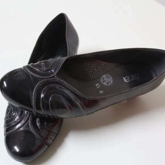ARA Women Dark Brown Metallic Dress Shoes, Worn Once