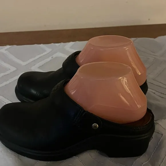 Ariat Santa CruzMule Shoes Sz 6B