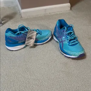 ASICS Women's Nimbus Running Shoes size 7.5
