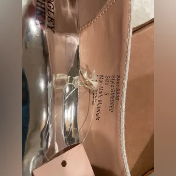 Badgley Mischka Girls' Sparkle Studded Bow Dress Shoes girls 5/women’s 6.5 NWT