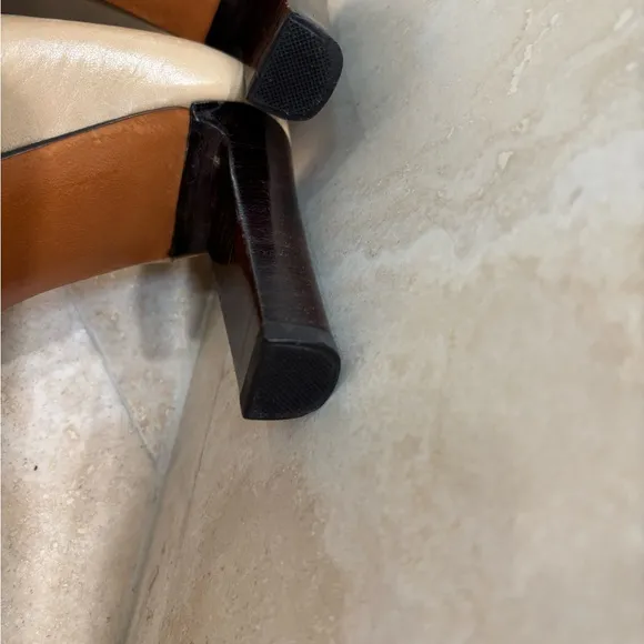 Bally Italian Putty Calf Leather High Heels Size US 9