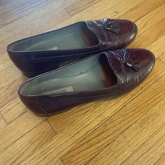 Bally Mens Burgundy Loafers. Made in Italy. 10.5