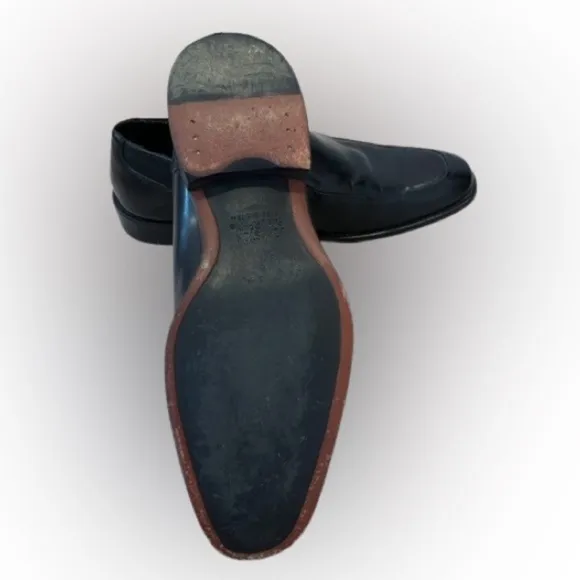 Barely worn Johnston &amp; Murphy Black Loafers US Size 8.5M