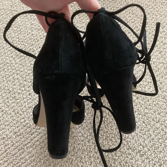 BCBGeneration Black Block High Heels Ankle Wrap Around Straps Shoes Size 8.5