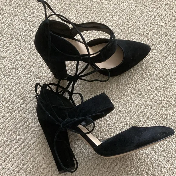 BCBGeneration Black Block High Heels Ankle Wrap Around Straps Shoes Size 8.5