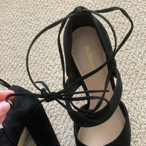 BCBGeneration Black Block High Heels Ankle Wrap Around Straps Shoes Size 8.5