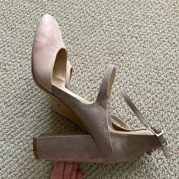 BCBGeneration Nude Ankle Block Heels Size 9 Seude Style Double Strap Strappy