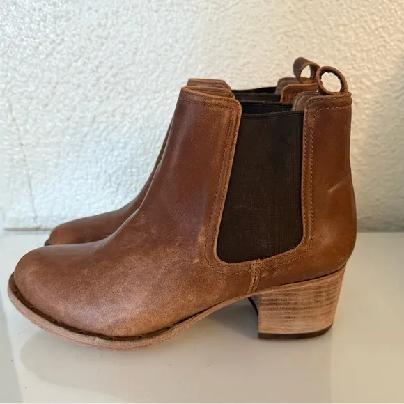 BEEK Condor chocolate acorn leather ankle boot size 6 NWT