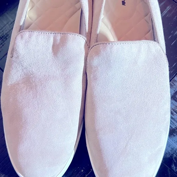 Birdies Tan Flats Classic Slip-On Design