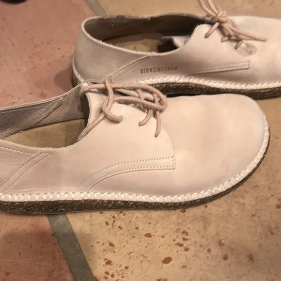 Birkenstock Light Pink Shoes with Laces Size 39, L8, M6 Like New