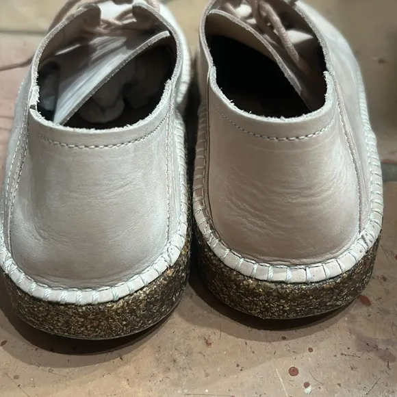 Birkenstock Light Pink Shoes with Laces Size 39, L8, M6 Like New
