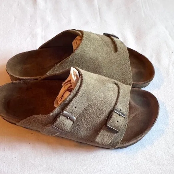 Birkenstock ZURICH Size 40 Taupe Suede​​​​​