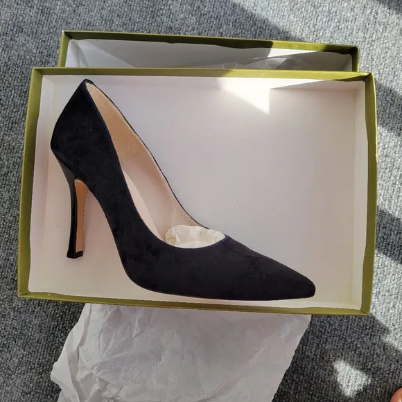 Black Suede 3.5&quot; Stiletto Heels w/ Pointed Toe