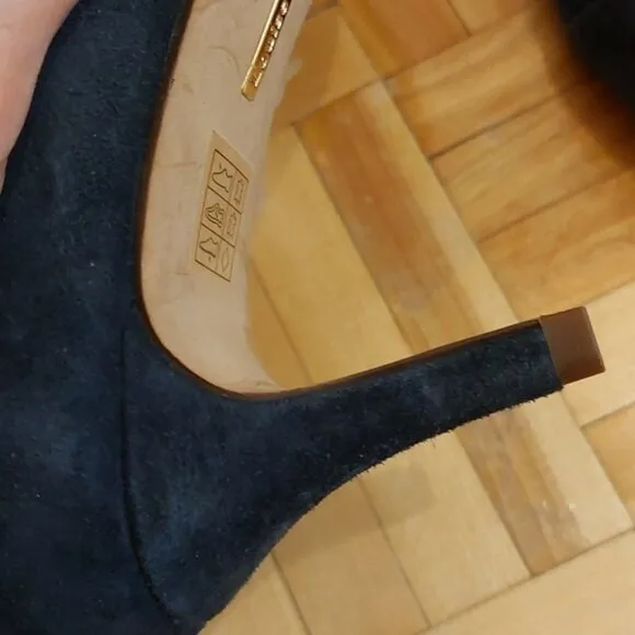 Blue suede Louise et Cie classic shoes size 5.5