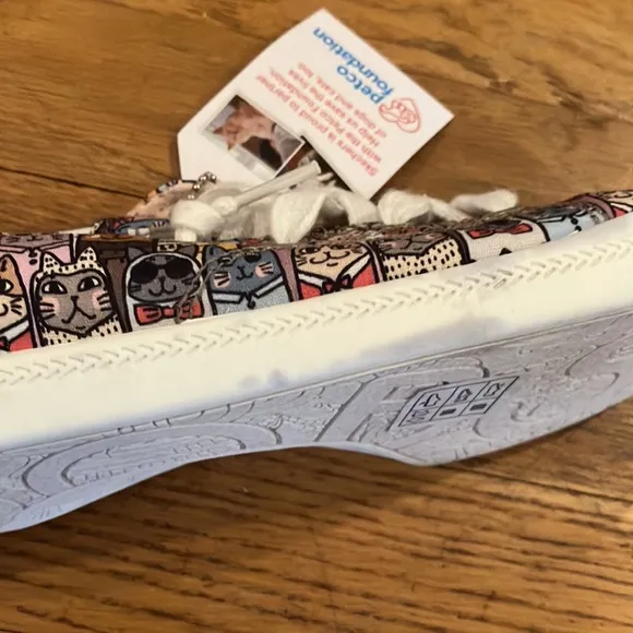 Bobs by Sketchers Cat Print Shoes Size 6.5