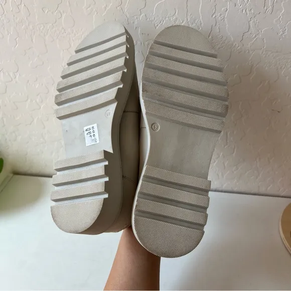 Boden Natural Chunky sole leather deck shoes NWT
