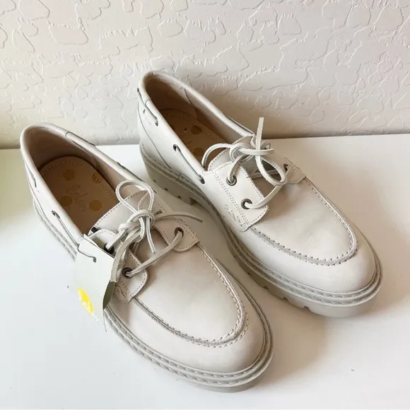 Boden Natural Chunky sole leather deck shoes NWT