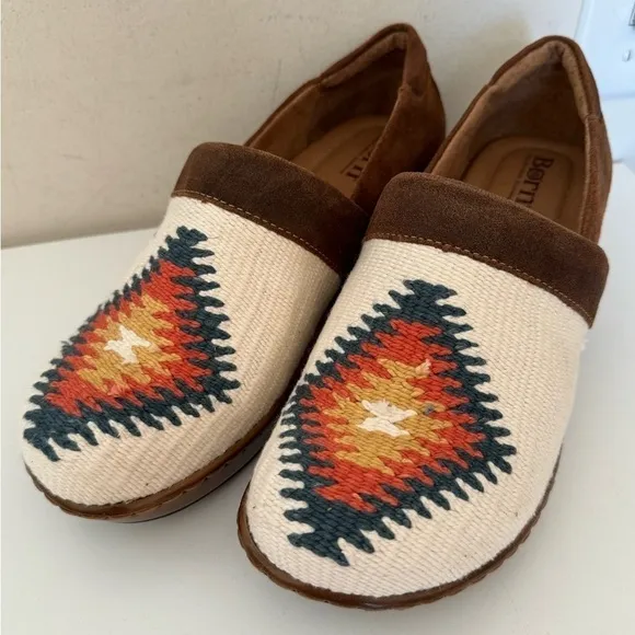 Born Bailie White Brown Suede Leather Boho Platform Closed Heel Clog NIB
