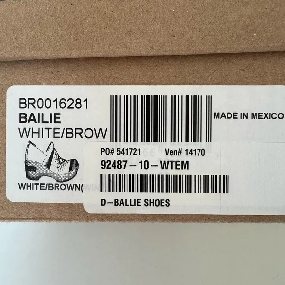Born Bailie White Brown Suede Leather Boho Platform Closed Heel Clog NIB