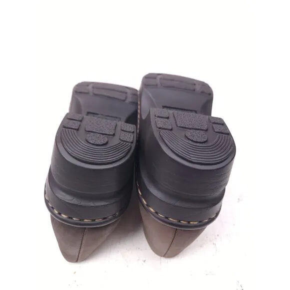 Born Size 7 M Brown Clog Shoes Leather Women B72523