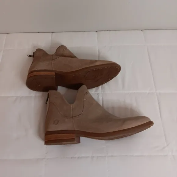 Born Women Aryla Tan Ankle Cutout Leather Boots Shoes Sz 9