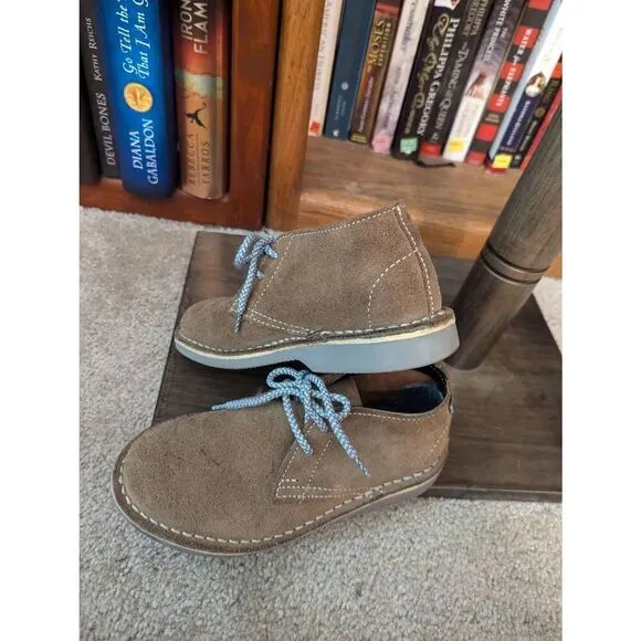 Boys' Veldskoen Kids Robbie the Rhino Chukka Boot Shoes - Grey Sole, Size 13