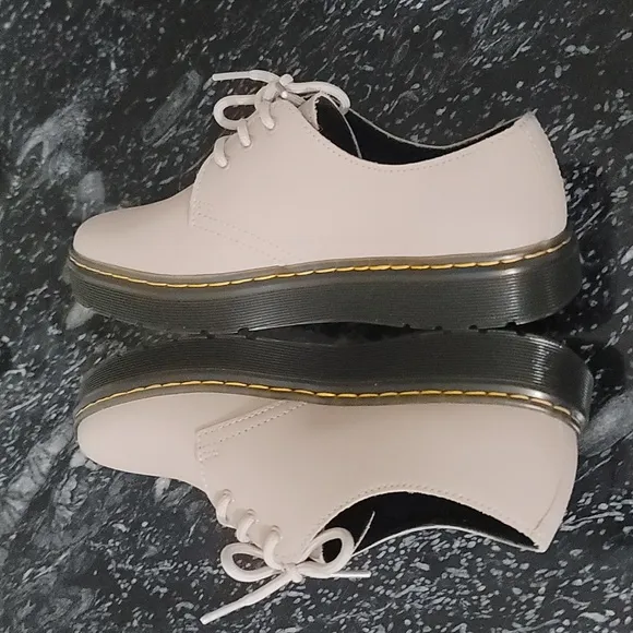 BRAND NEW DR MARTENS WOMENS ZAVALA LO OXFORD