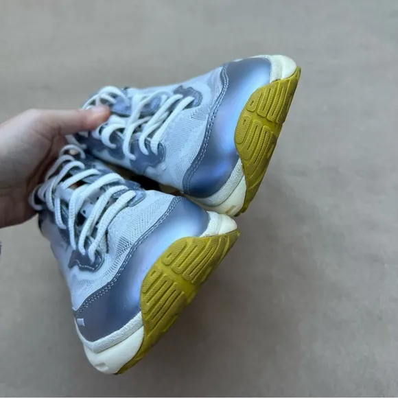 BRANDBLACK Spector Supercritical Jetlon Vibram Runner Shoes Silver Blue Women 7