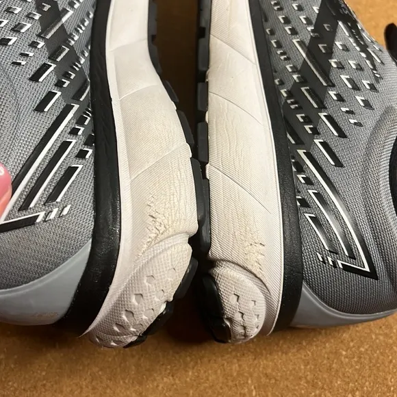 Brooks Ghost 13 Running Shoes Size 8