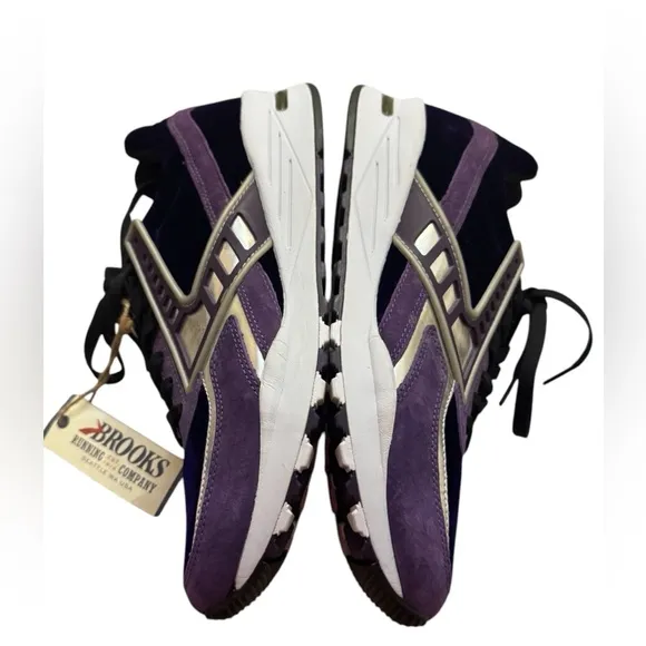 Brooks Regent 'Blackberry Codrinal Silver Chrome' suede sneakers 10.5 NWOB