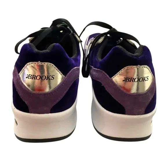 Brooks Regent 'Blackberry Codrinal Silver Chrome' suede sneakers 10.5 NWOB