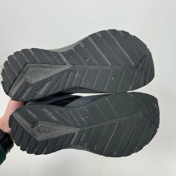 Brooks Revel 5 black sneakers running shoes athletic