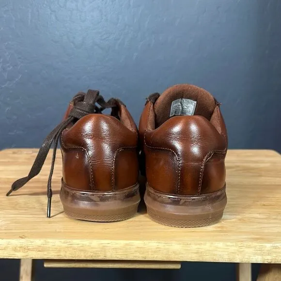 Brown low-top sneakers with smooth leather and sporty style